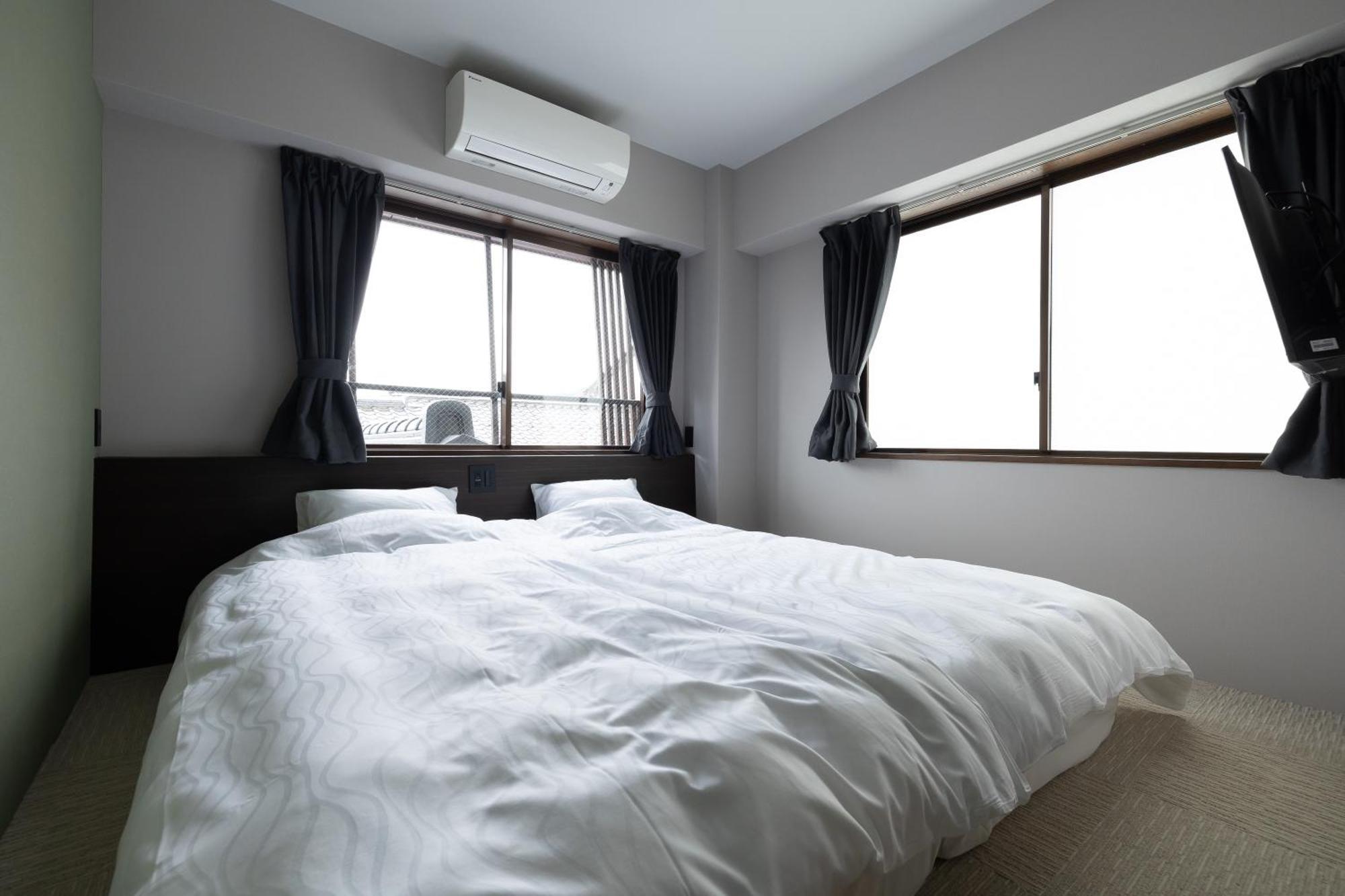 城崎温泉 Hostel Waraku Тойоока Екстер'єр фото